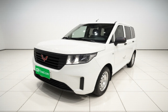 五菱汽车 五菱宏光PLUS 2020款 1.5L 手动标准型 7座