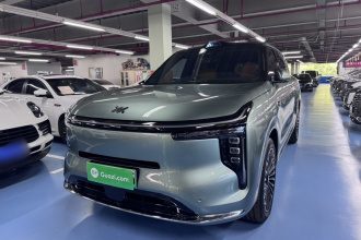 智己汽车 智己LS8 2026款 66 Ultra 科技旗舰大五座