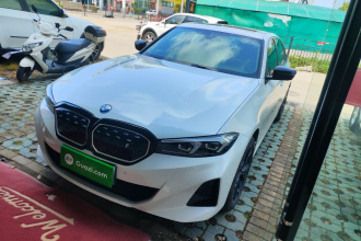 宝马i3 2023款 eDrive 40 L 曜夜套装