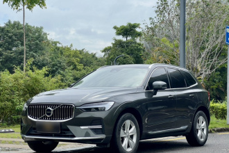 沃尔沃XC60 2022款 B5 四驱智逸豪华版