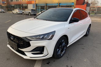 福特 福克斯 2022款 两厢 EcoBoost 180 自动ST Line