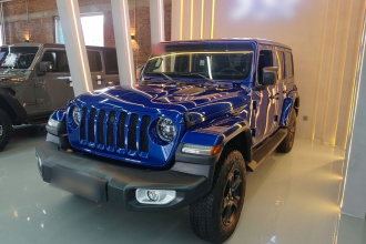Jeep 牧马人 2018款 2.0T Sahara 四门版