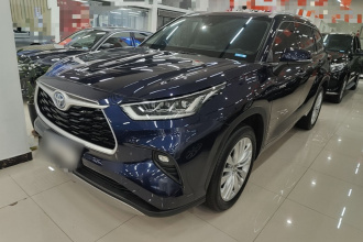 丰田 汉兰达 2022款 双擎 2.5L 四驱尊贵版 7座
