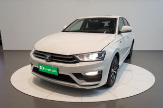 众泰SR7 2016款 1.5T 手动魔方之心版 国V