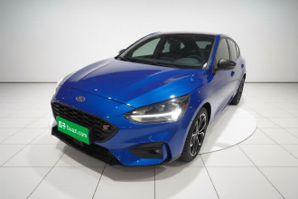 福特 福克斯 2021款 三厢 EcoBoost 180 自动ST Line