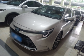 丰田 雷凌 2023款 智能电混双擎 1.8L 豪华版