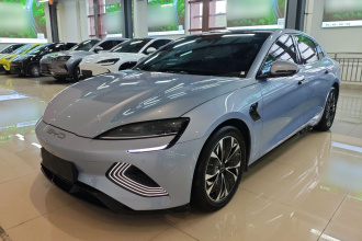 比亚迪 海豹 2022款 550km 标准续航后驱版精英型