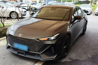 长安UNI-V 2022款 1.5T 尊贵型