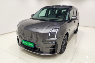 极氪009 2024款 七座过道版四驱 108kWh