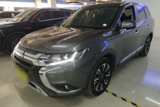 三菱 欧蓝德 2020款 2.4L 四驱致享版 5座