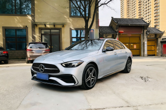 奔驰C级 2023款 改款 C 260 L 皓夜运动版