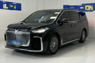 岚图汽车 岚图梦想家 2025款 PHEV 四驱尊贵鲲鹏版