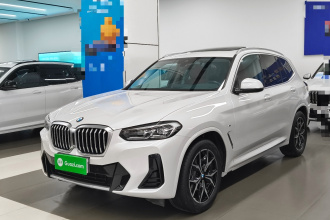 宝马X3 2022款 改款 xDrive25i M运动套装