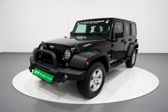 Jeep 牧马人 2014款 3.0L Sahara 四门版