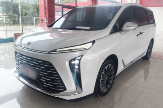 别克GL8 2025款 陆尊 尊享版
