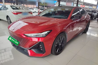长安UNI-V 2022款 1.5T 尊贵型