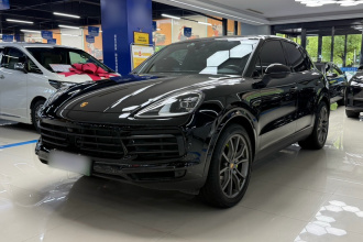 保时捷 Cayenne新能源 2023款 Cayenne E-Hybrid 2.0T 铂金版