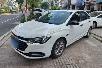 雪佛兰 科鲁泽 2022款 320 自动悦享天窗版