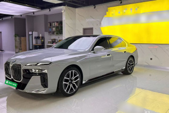 宝马7系 2023款 735Li M运动套装