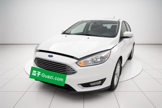 福特 福克斯 2017款 三厢 EcoBoost 180 自动精英型