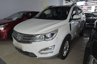 宝骏560 2016款 1.8L 手动精英型