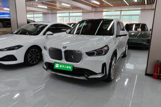 宝马iX1 2025款 eDrive25L X设计套装