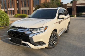 三菱 欧蓝德 2021款 改款 2.0L 两驱畅享版 5座