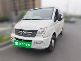 上汽大通MAXUS 新途V80 2021款 2.0T 手动经典傲运通短轴超低顶5/6座