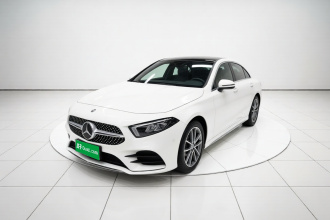 奔驰A级 2022款 改款 A 200 L 运动轿车动感型