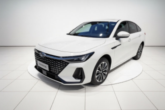 奇瑞风云 风云A8 2025款 70km 标准型