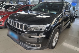 Jeep 大指挥官 2020款 2.0T 两驱精英版