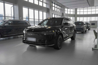 鸿蒙智行 问界M9 2024款 增程 Ultra版 42kWh 6座版