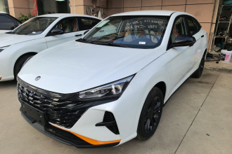 东风风神 奕炫 2025款 1.5L 荣耀版