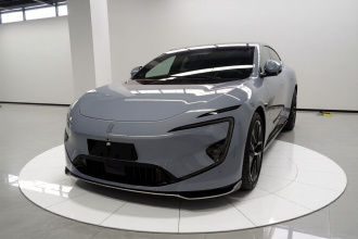 阿维塔12 2023款 650 三激光四驱性能版