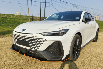 长安UNI-V 2024款 2.0T 高能版