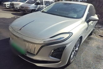 红旗E-QM5 2022款 431km 充电乐享版