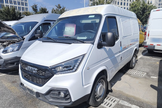 江铃 特顺 2019款 2.8T商运型短轴中顶3座国VI JX493