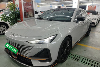 长安UNI-V 2022款 1.5T 运动版