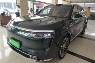 鸿蒙智行 问界M8 2025款 增程 Ultra版 53.4kWh 6座版 (192线激光雷达）