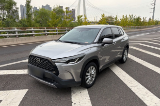 丰田 卡罗拉锐放 2022款 2.0L 先锋版