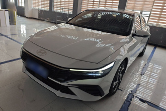 现代 伊兰特 2023款 1.5L CVT LUX尊贵版