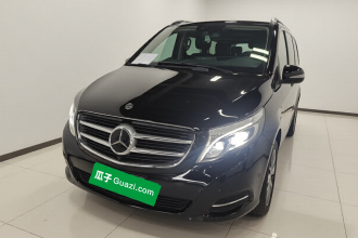 奔驰V级 2017款 V 260 L 尊贵加长版