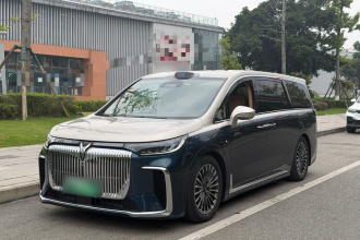 岚图汽车 岚图梦想家 2026款 PHEV 乾崑Ultra