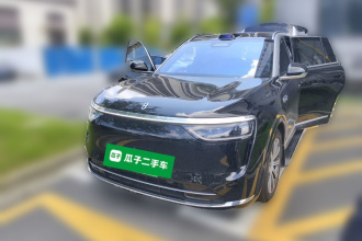 鸿蒙智行 问界M8 2025款 增程 Max+版 53.4kWh 6座版 (192线激光雷达）
