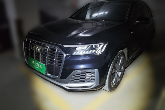 奥迪Q7 2020款 55 TFSI quattro S line运动型