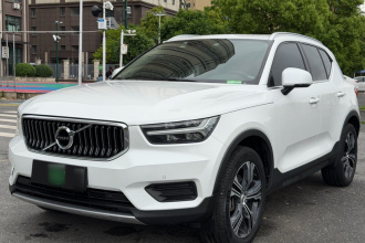 沃尔沃XC40 2022款 T4 四驱智远豪华版