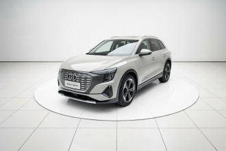 奥迪Q5 e-tron 2022款 40 e-tron 星耀型 锦衣套装
