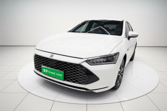 比亚迪 秦PLUS 2024款 荣耀版 DM-i 55KM领先型