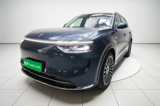 鸿蒙智行 问界M8 2025款 增程 Ultra版 53.4kWh 6座版 (192线激光雷达）