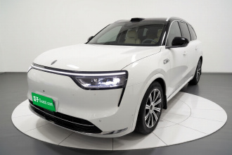 鸿蒙智行 问界M8 2025款 增程 Ultra版 53.4kWh 6座版